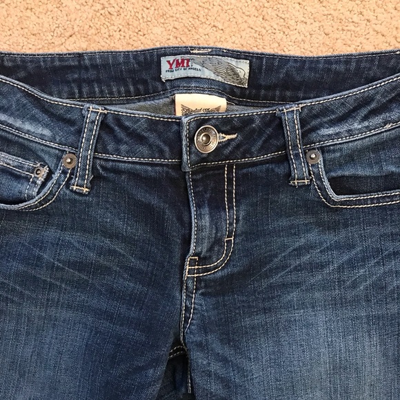 YMI City Of Angeles Denim Bermuda Shorts Size 7 Slight Distressing Long Length - Picture 6 of 13